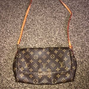 Louis Vuitton Favorite MM Crossbody